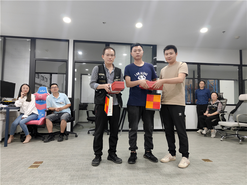 向优秀学习 | 宝时之星10月表彰活动