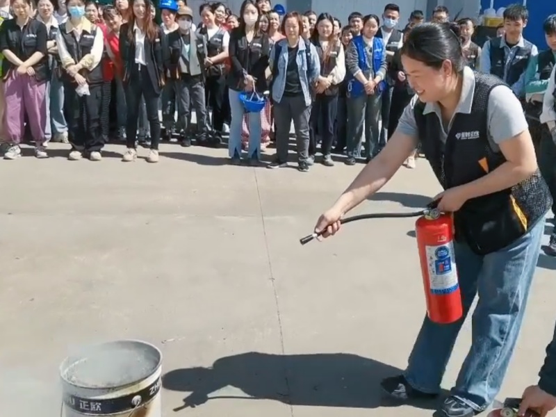 防患于未“燃”!宝时云仓新浜双仓开展消防安全演练